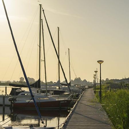Waterchalet Number 6 Recreationpark Yn'E Lijte Grou Met Ligplaats Boot Villa Luaran gambar