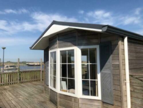 Waterchalet Number 6 Recreationpark Yn'E Lijte Grou Met Ligplaats Boot Villa Luaran gambar